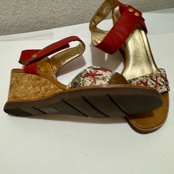 Marc Joseph Dyckman Strappy Red Leather Wedge Sandals - Picture 9 of 11